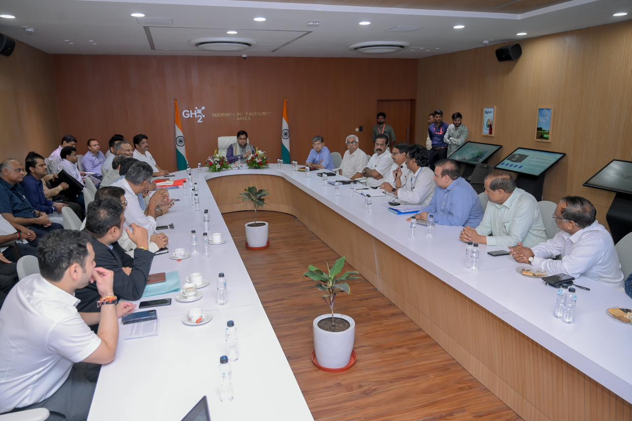 Indian-GRAPEVINE-shri-shantanu-thakur-honble-minister-of-state-for-ports-shipping--waterways-chaired-a-comprehensive-