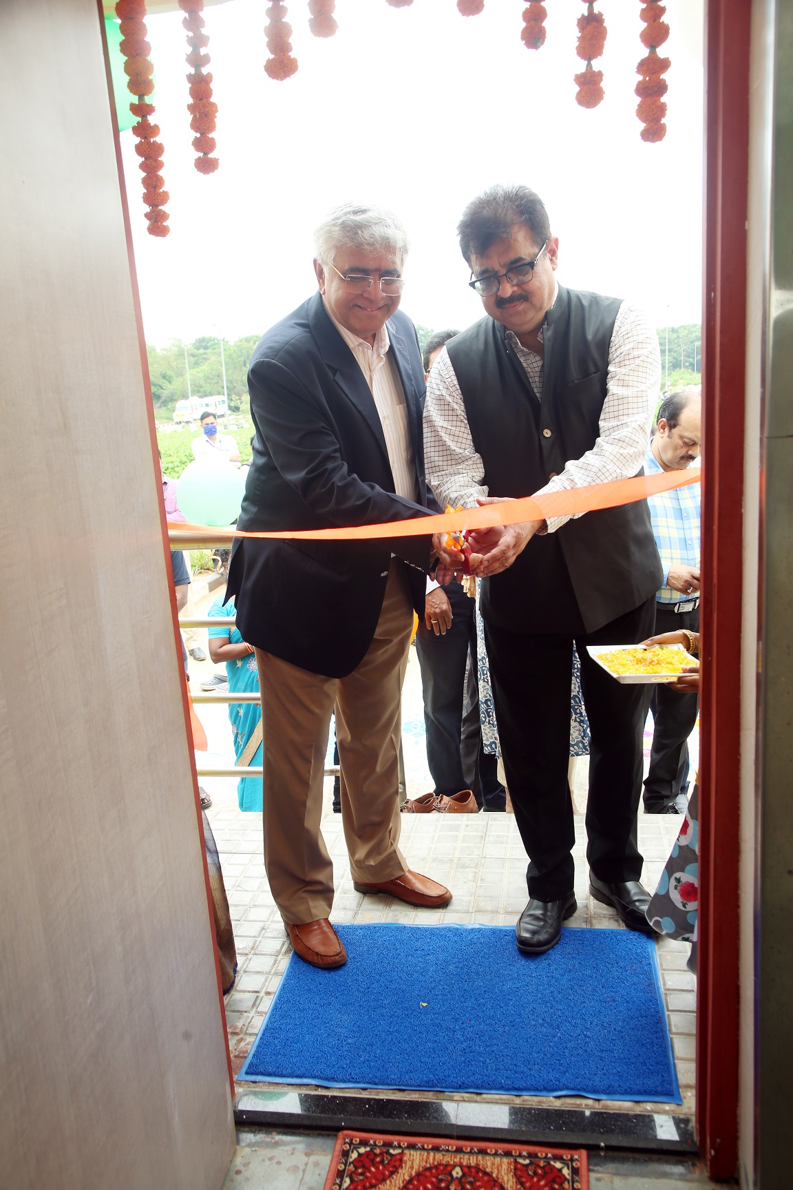 Indian-GRAPEVINE-sri-atul-bhatt-cmd-rinl-inaugurates-expanded-facilities-at-the-homi-bhabha-cancer-hospital--research