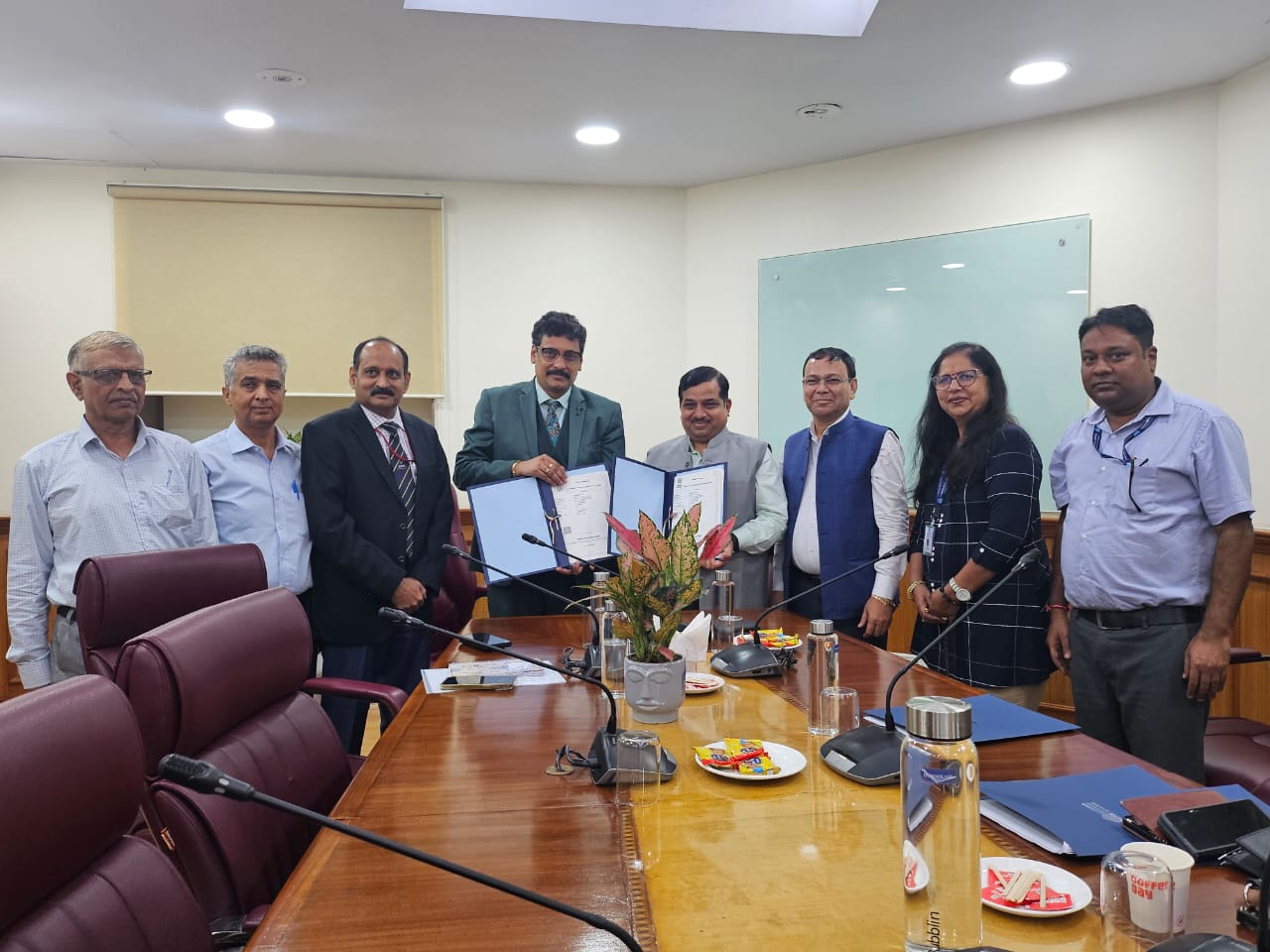 Indian-GRAPEVINE-nbcc-india-limited-and-mtnl-sign-mou-for-major-land-development-valued-at-rs-1600-cr-approximately