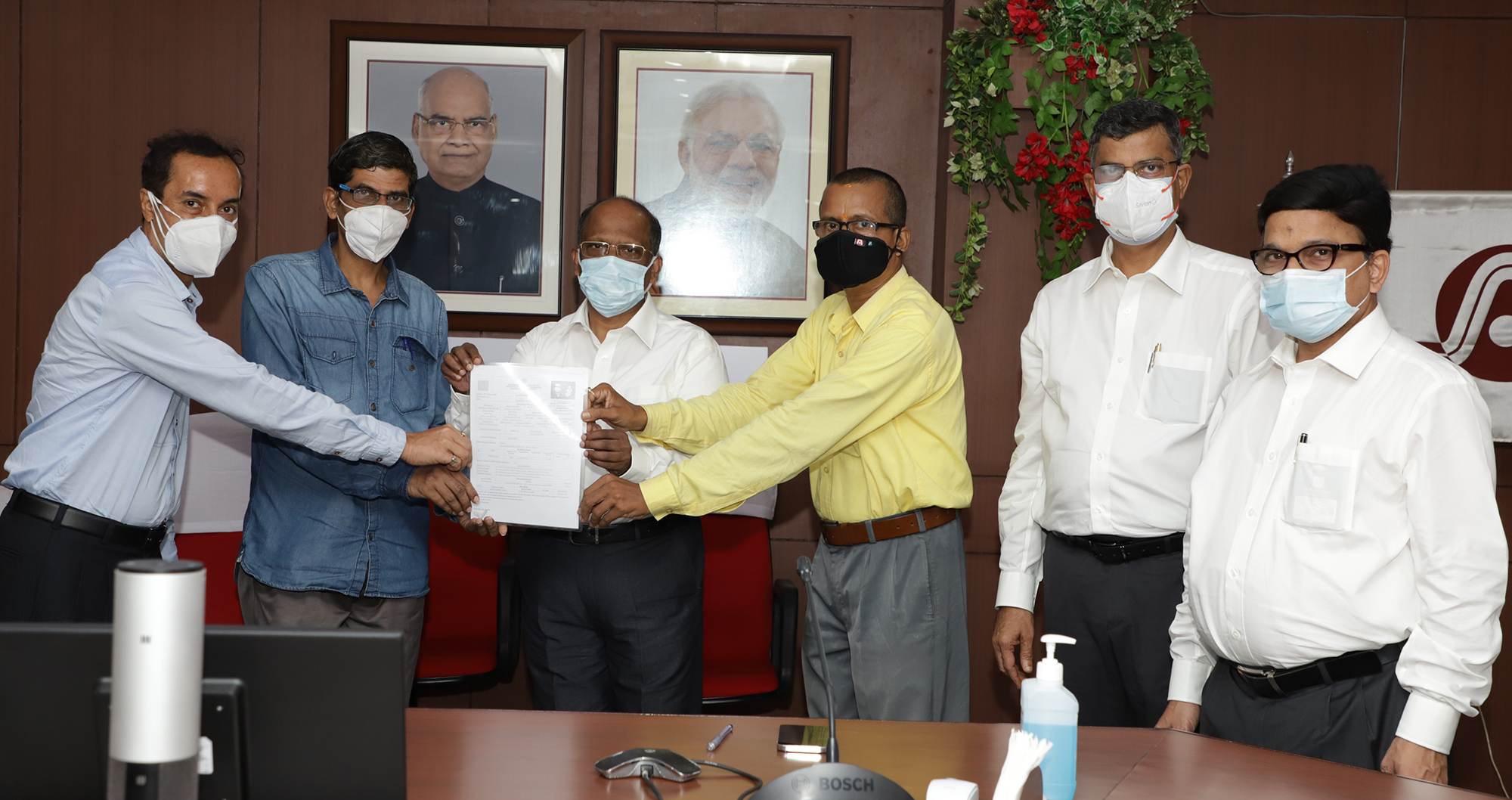 Project-Your-State-handing-over-of-pension-payment-order-by-epfo-to-superannuating-employees-of-nalco-on-day-of-retirem