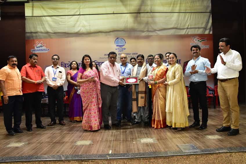 Indian-GRAPEVINE-jnpt-expresses-gratitude-to-all-the-voluntary-retired-employees-for-their-relentless-service--460-em