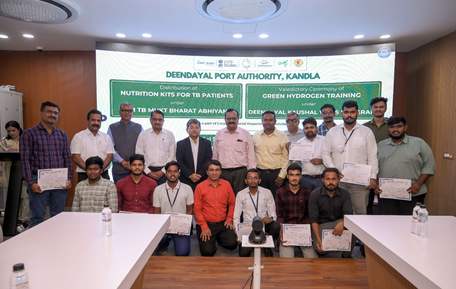 Indian-GRAPEVINE-deendayal-port-authority-distributes-nutrition-kits-for-tb-patients-and-hosts-valedictory-ceremony-f