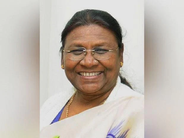 Indian-GRAPEVINE-president-of-india-pays-floral-tributes-to-neelam-sanjiva-reddy-on-his-birth-anniversary