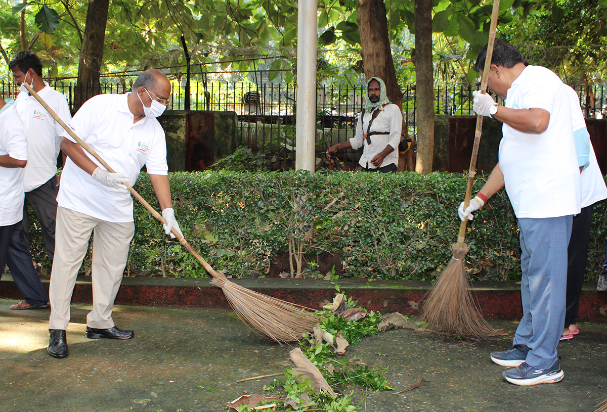 Indian-GRAPEVINE-commitment-to-environmental-sustainability-and-community-engagement-marks-swachhata-hi-seva-campaign