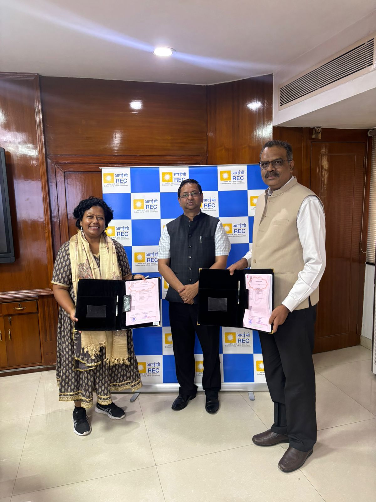Indian-GRAPEVINE-rec-foundation-signs-moa-with-kaziranga-extends-csr-grant-of-rs-543-cr