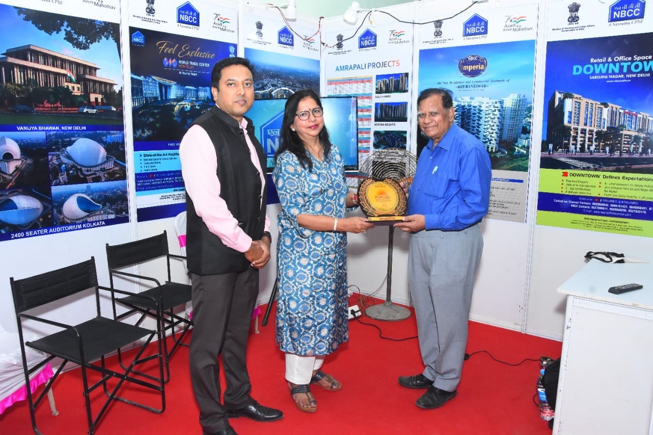 Indian-GRAPEVINE-nbcc-bagged-prestigious-best-stall-award-in-shining-maharashtra-exhibition