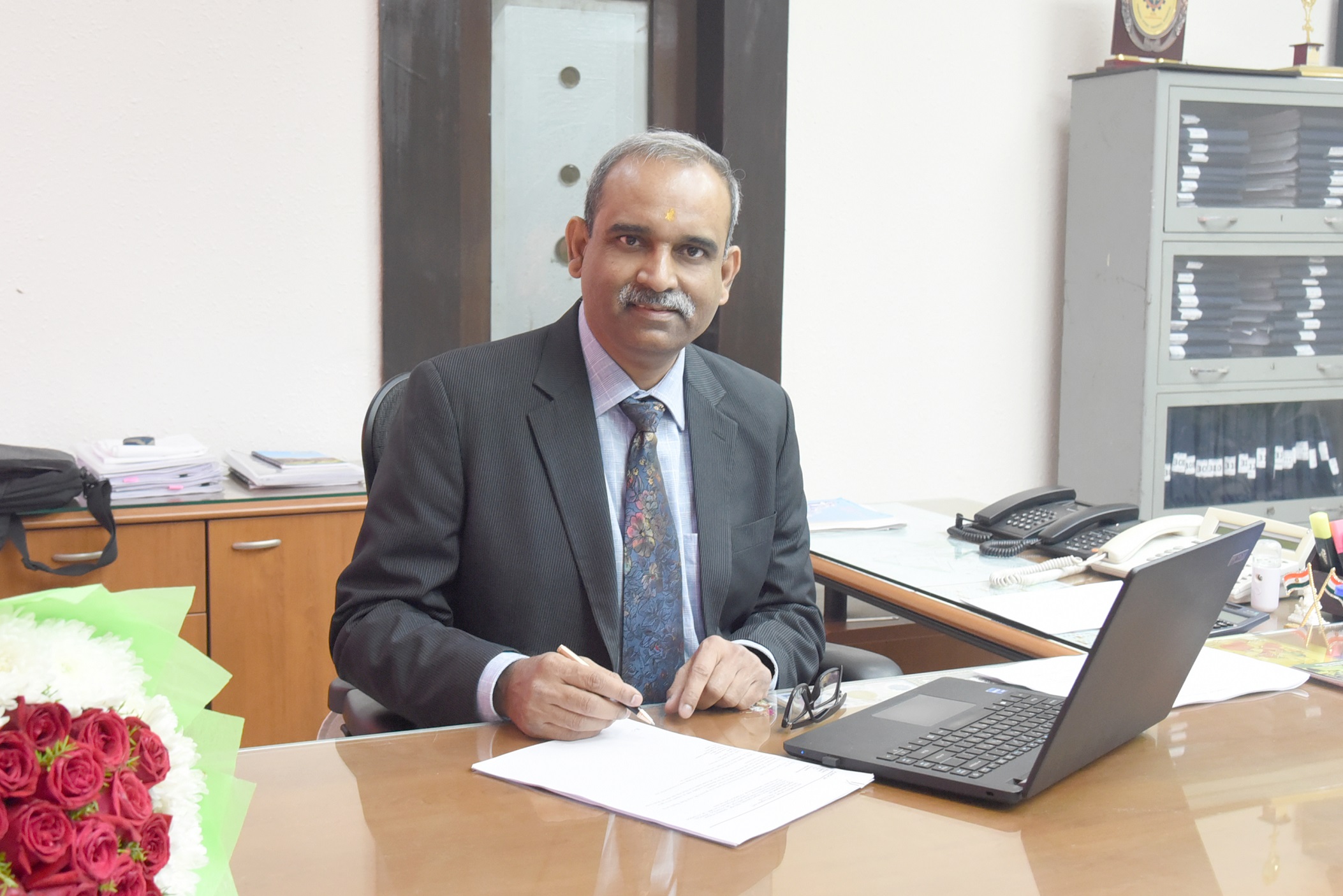 Indian-GRAPEVINE-shri-arun-kanti-bagchi-assumes-charge-as-director-projects-at-rinl