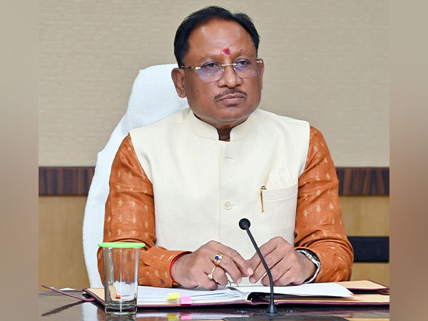 Indian-GRAPEVINE-chhattisgarh-cm-lauds-security-forces-for-naxal-encounter