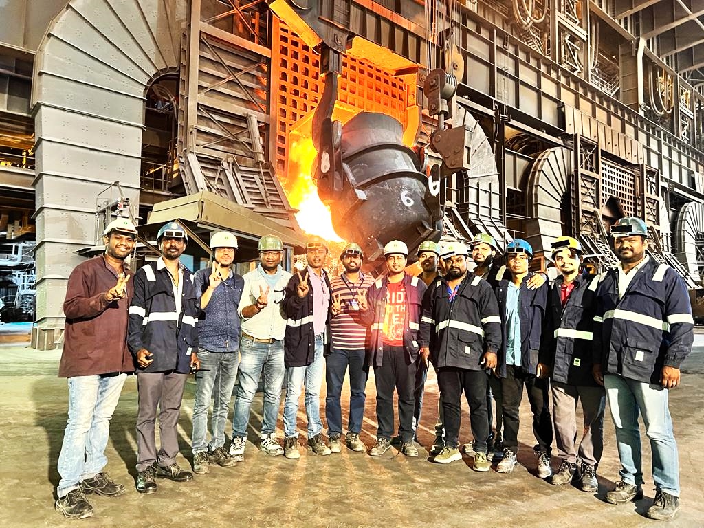 Indian-GRAPEVINE-yet-another-record-by-the-rinl-collective--previous-highest-converter-lining-life-of-7847-surpassed-