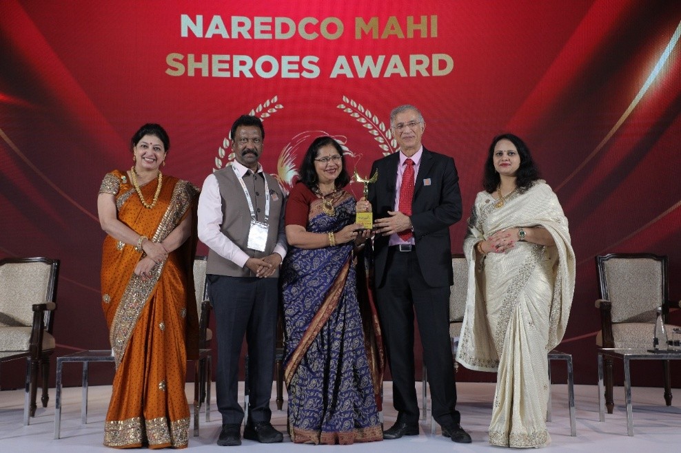 Indian-GRAPEVINE--nbccs-reshma-dudani-honoured-with-the-prestigious-naredco-mahi-women-achievers-award-