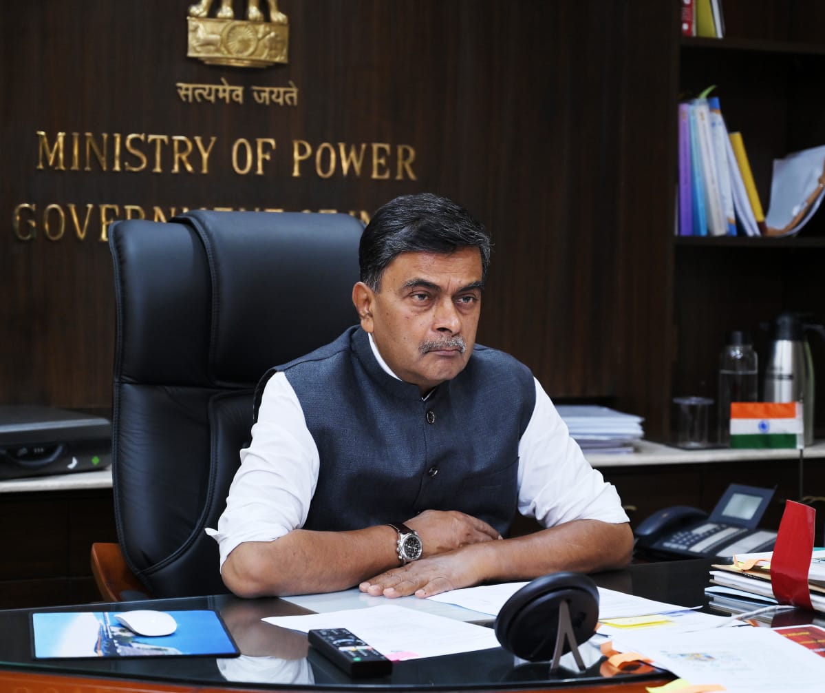 Indian-GRAPEVINE-union-minister-of-power--nre-reviews-status-of-import-of-coal-for-blending-in-thermal-power-plants-w