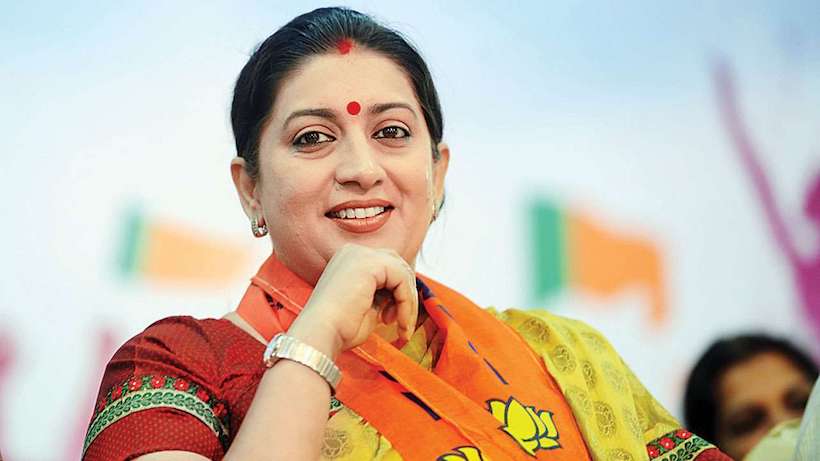 Indian-GRAPEVINE--smriti-zubin-irani-celebrates-women-who-emphatically-pursue-excellence-in-community-service-at-cii-