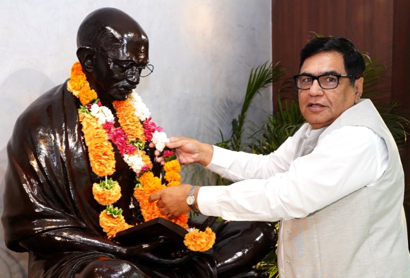 Project-Your-State-scope-pays-tribute-to-mahatma-gandhi-organizes-cleanliness-drive-