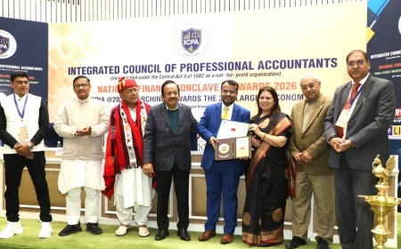 Awanish Bharati, GM (Finance), REC conferred with prestigious ICPA Treasury Excellence Award