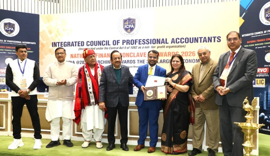Awanish Bharati, GM (Finance), REC conferred with prestigious ICPA Treasury Excellence Award