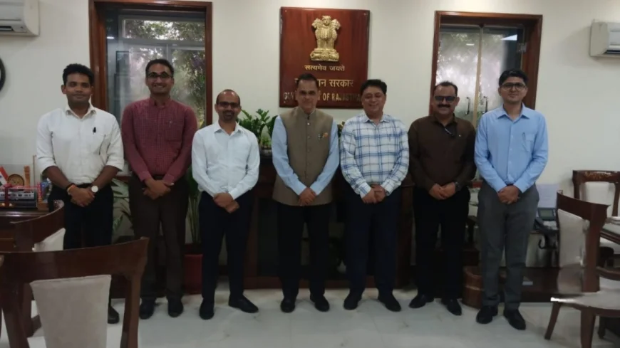 Rajasthan Chief Secretary Srinivas Praises Five Young District Collectors